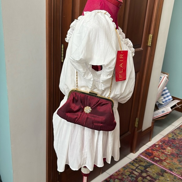 Revlon Flair Clutch  shoulder bag NWT holiday / evening bag  Padded Taffeta Red - Picture 3 of 15